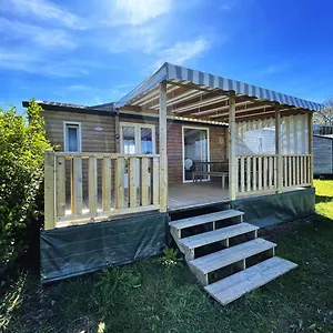 Azur. Hébergement de vacances